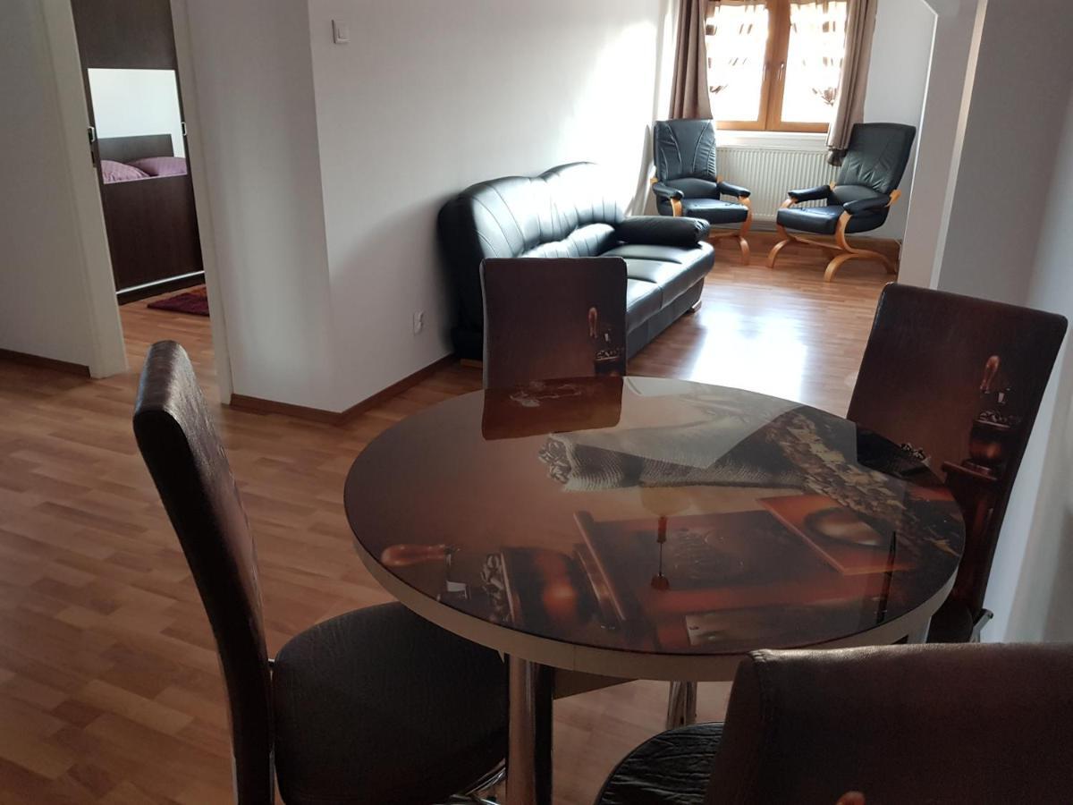 Diane'S Apartament Сибиу Экстерьер фото