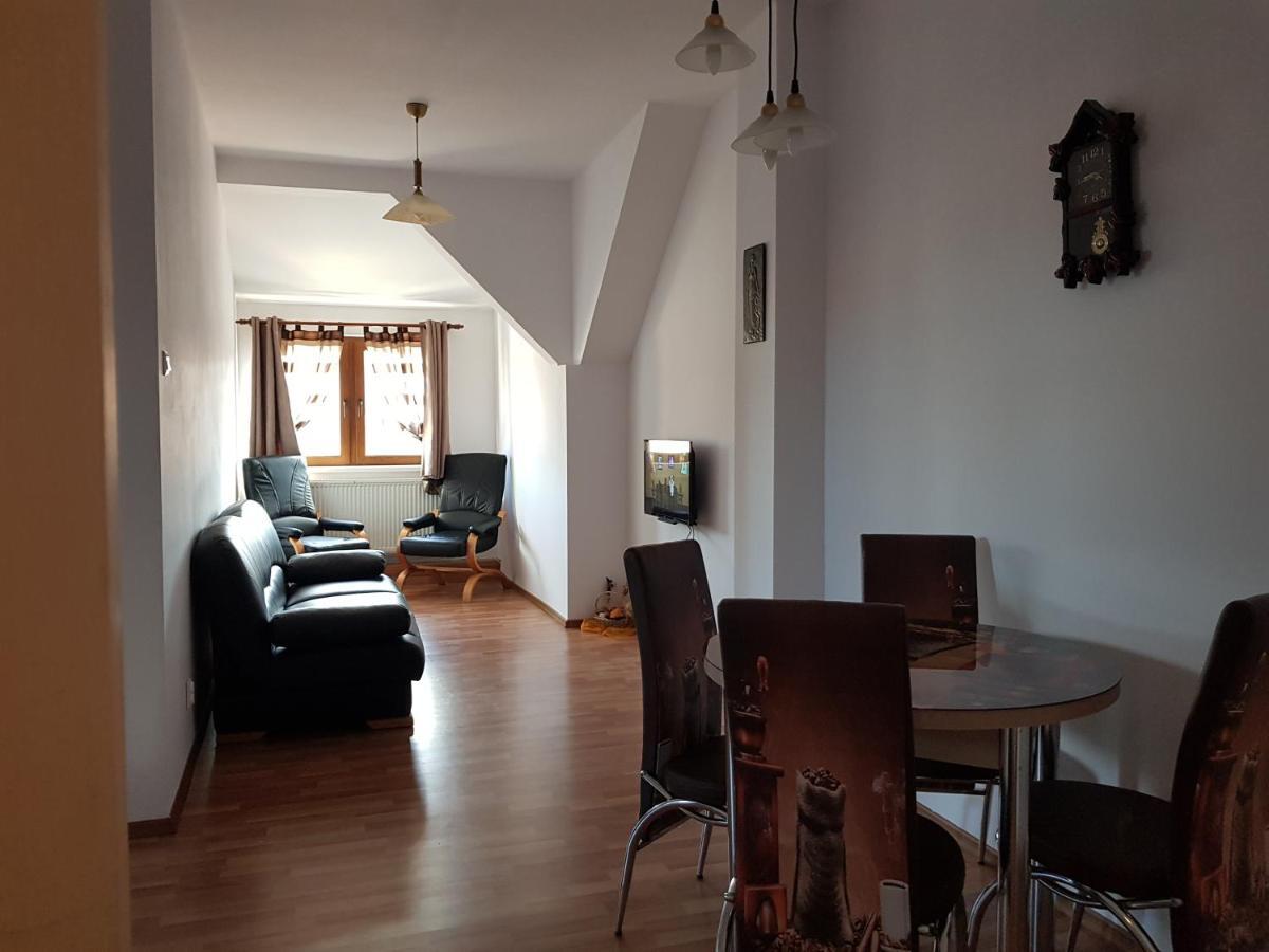 Diane'S Apartament Сибиу Экстерьер фото