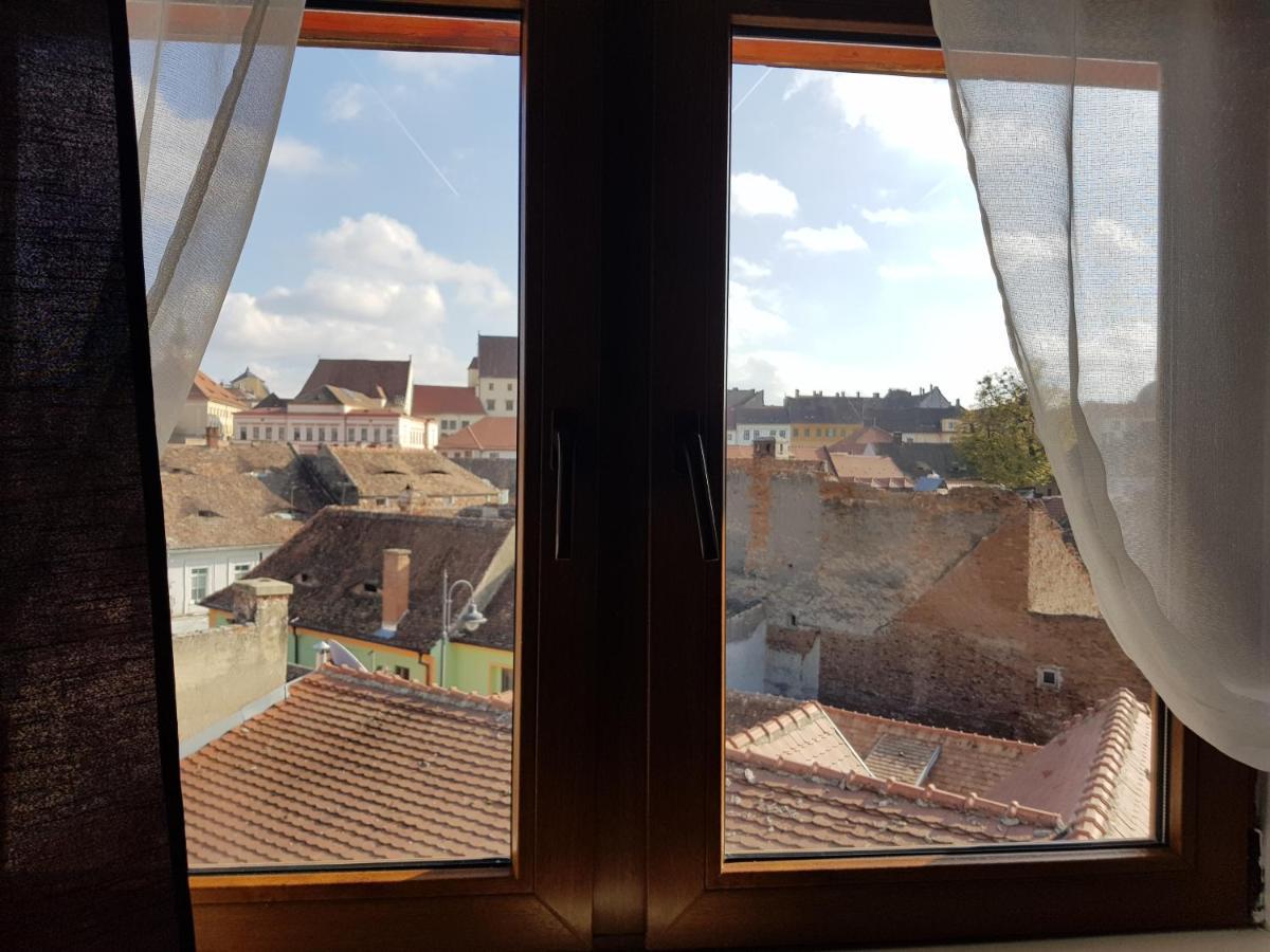Diane'S Apartament Сибиу Экстерьер фото
