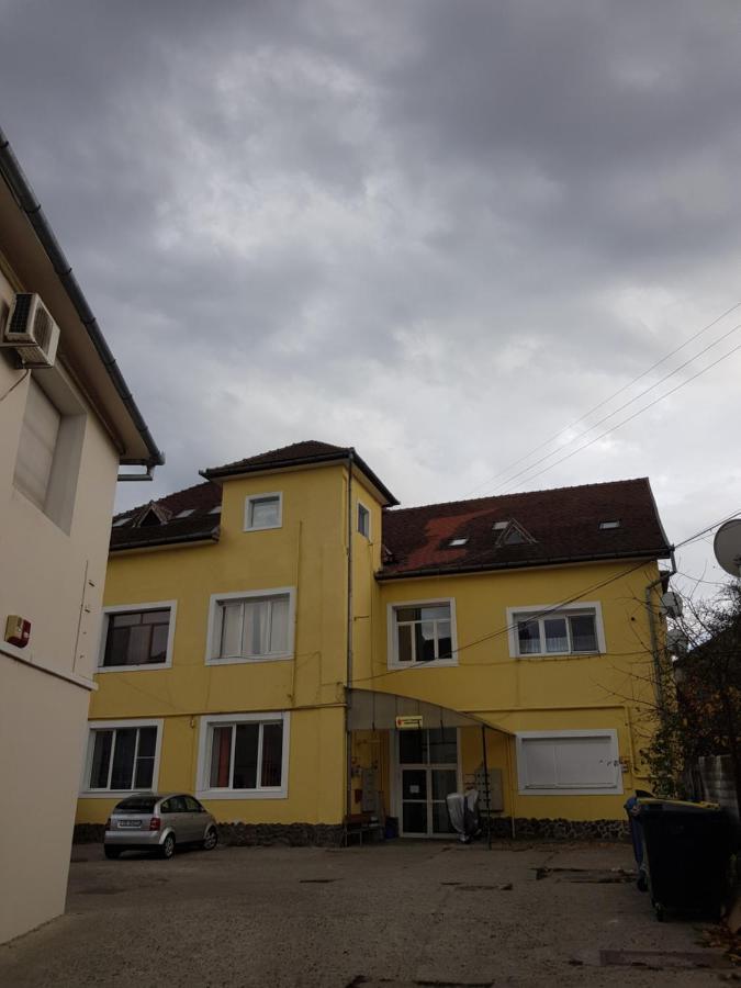 Diane'S Apartament Сибиу Экстерьер фото