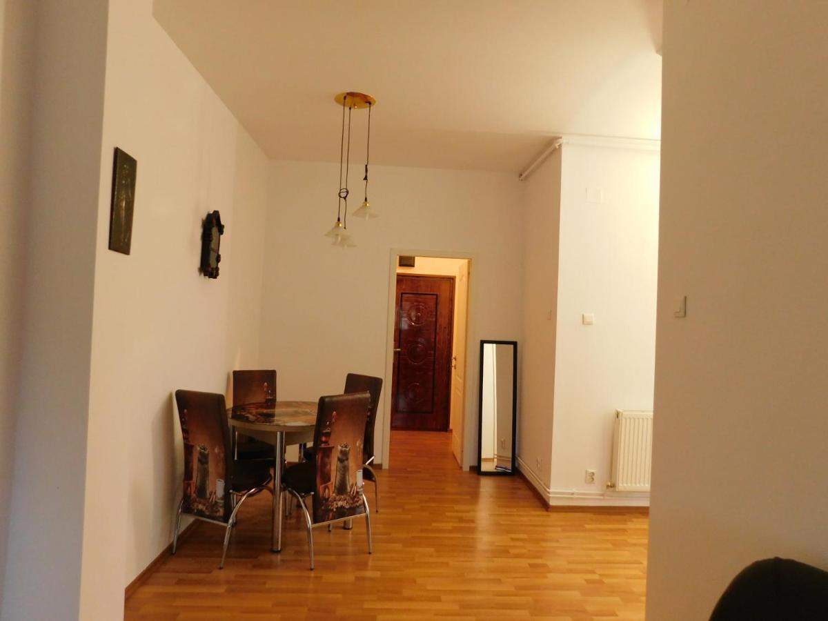 Diane'S Apartament Сибиу Экстерьер фото